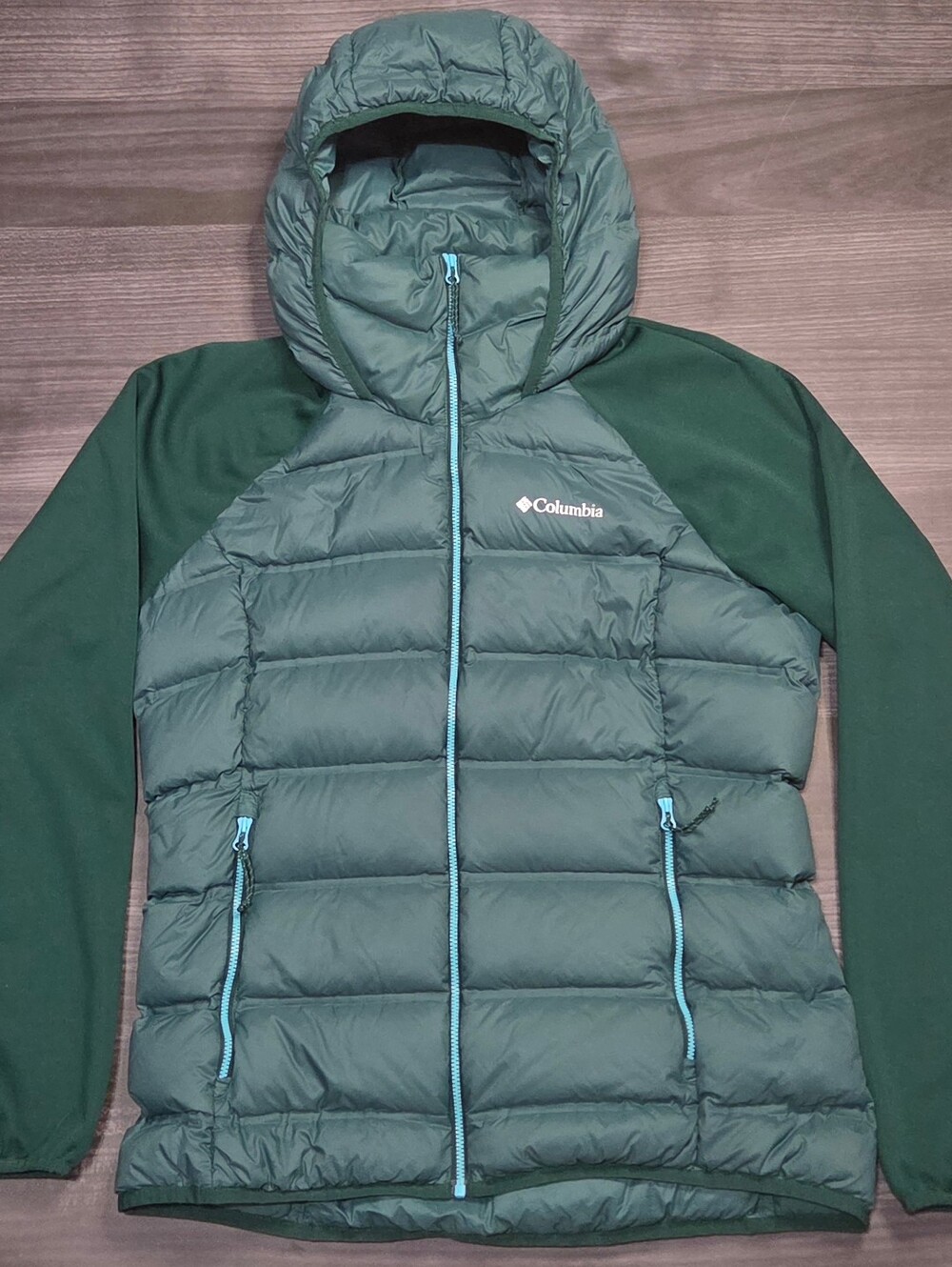 Columbia Women's 700 Fill Power Down Forest Green Puffer Jacket Size Large